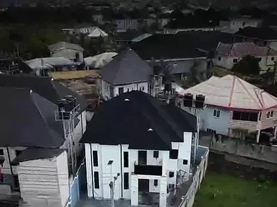 Exquisitely Newly Built 3 Bedroom Detached Duplex