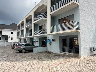 4 Bedroom Detached Duplex with BQ