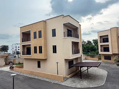 6 Bedroom Detached Duplex with BQ