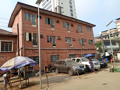 Land Size :1600SQM Corner Piece Property