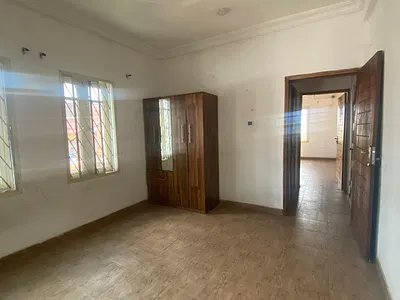 A Spacious Standard 2 Bedroom Flat