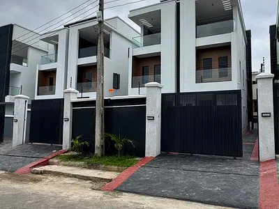 Beautiful 4 Bedroom Terrace Duplex with BQ.