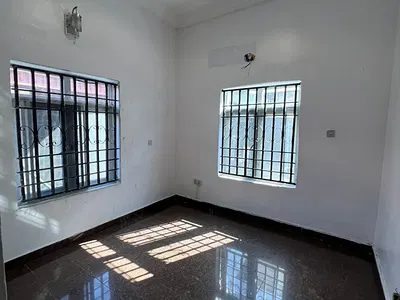 Clean 1 Room Self Con Sharing Kitchen