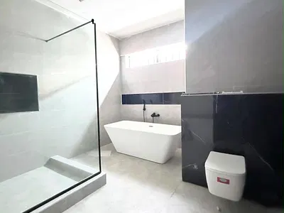 4 Bedroom Maisonette with BQ