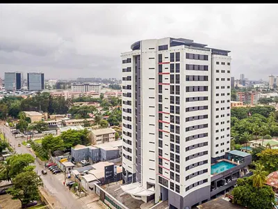 High Rise Serviced 2bedrooms Apartment with Swimming Pool and Gym