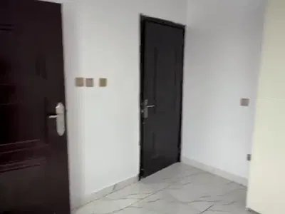 Single Room Upstairs Ln a Shared Apartment