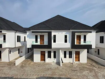 4 Bedroom with BQ with Governors Consent