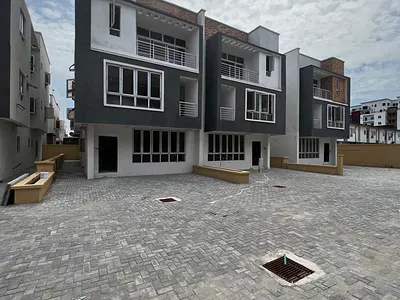 5 Bedroom Semi Detached Duplex
