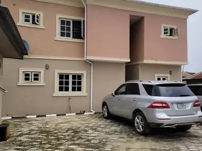Spaciously Built 3 Bedroom Flat Apartment