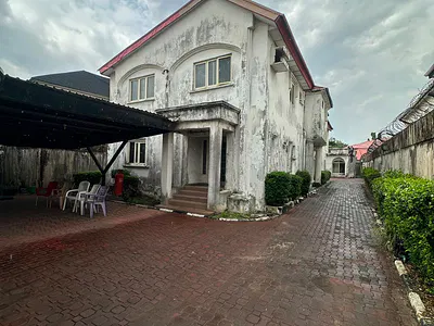 Standalone Duplex with a Bungalow BQ on Over 600SQM