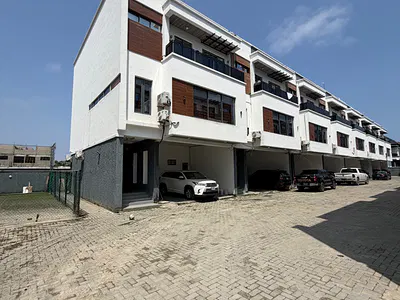 Spacious Service 4 Bedroom Terrace Duplex with BQ