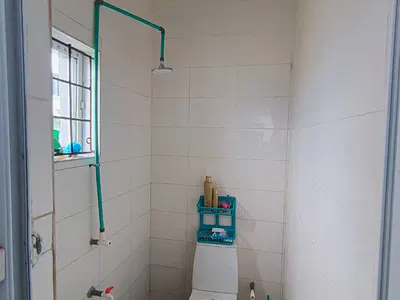 Clean Miniflat with 2 Toilets Available