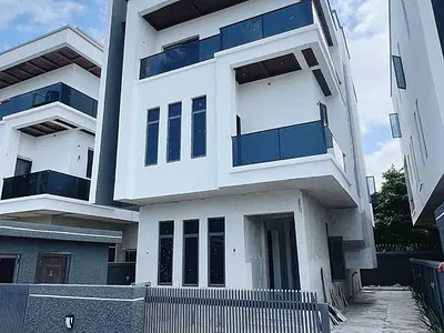 Luxury 6 Bedroom Detached Duplex with Excellent Facilities