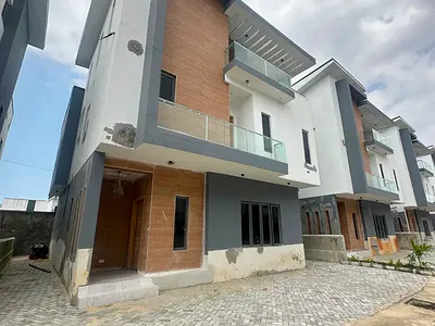 Luxury 3 Bedroom Semi Detached + BQ with Swimming Pool and Playground