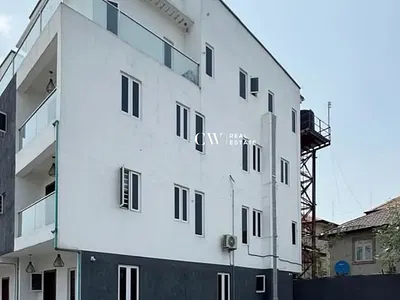 4 Bedroom Maisonette
