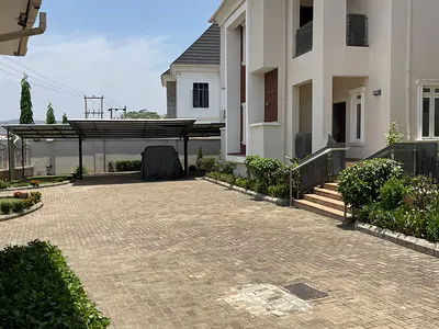 Beautiful 5 Bedroom Spacious Stand Alone Serviced Duplex, 2 Rooms BQ