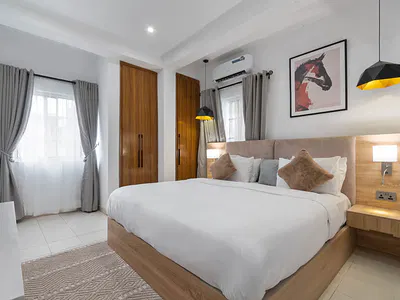 Fully Furnished 4 Bedroom Waterfront Apartment