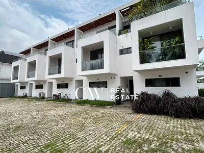 4 Bedroom Terraced Duplex with BQ