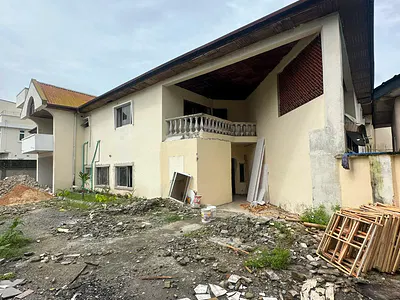 8 Bedroom Duplex