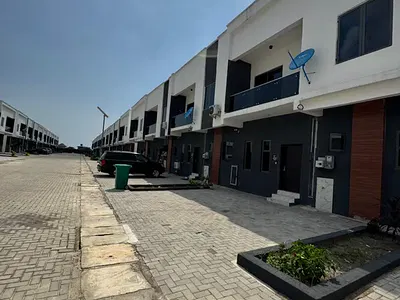 Brand New 2 Bedroom Terraced Duplex with BQ