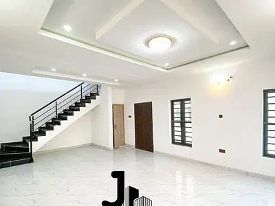 Brand New 4 Bedroom Terraced Duplex