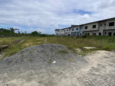 720SQM Land with Governor Consent Title