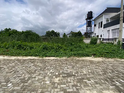 300SQM Land with Governor Consent Title