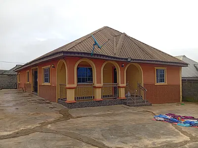 A Well Built 4 Bedroom Bungalow with Band a Power Supply