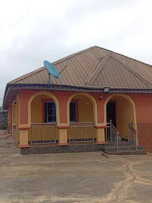 A Well Built 4 Bedroom Bungalow with Band a Power Supply