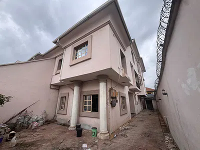 Luxury 5 Bedroom Semidetached Duplex