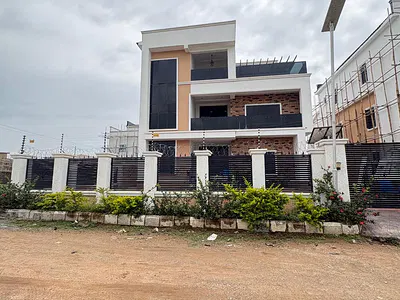 5 Bedroom Detached Duplex