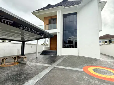 5 - Bedroom