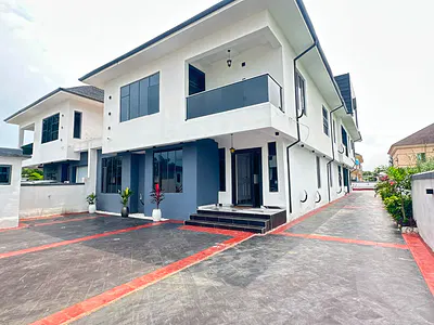 Uniquely-Built Spacious Luxury 5 Bedroom Fully Detached Duplex