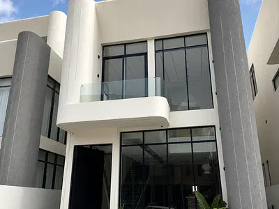 Amazing Detached 5-Bedroom Duplex
