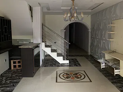 Luxury 4 Bedroom with Swimming Y
