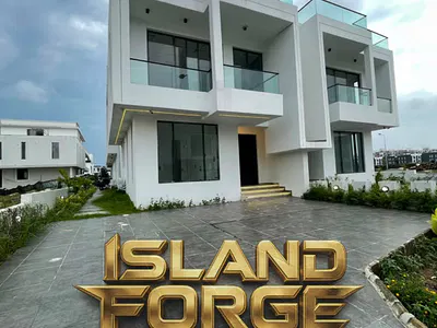 Luxury 5 Bedroom Semi-Detached Duplex with Swimming Pool