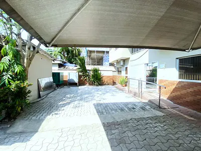 5-Bedroom Semi-Detached House
