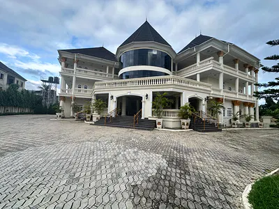 Corporate 24-Rooms of 1-Bedroom Apartments
