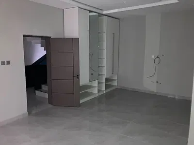 5 Bedroom Detached Duplex with a Room BQ