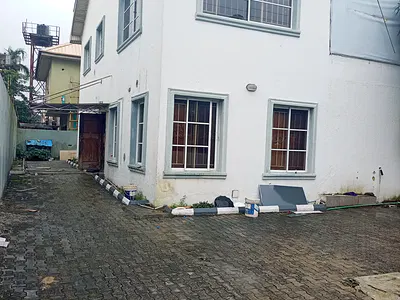 Commercial 5 Bedroom with Ample Parking BQ and Security House