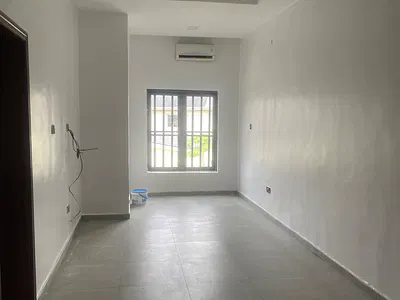 1 Bedroom Apartment Comes with Ac's — Lekki, Lagos