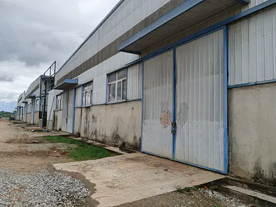 Warehouse Measuring 8000SQM Located in an Industrial Neighborhood