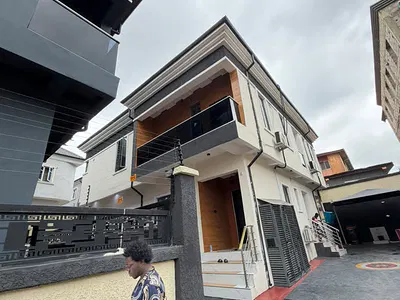 Fully Furnished Pay and Bring Only Your Clothes 4 Bedrooms Fully Detac
