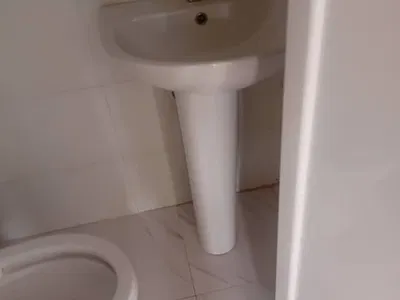 Very Spacious Neatly Used 1 Bedroom Flat