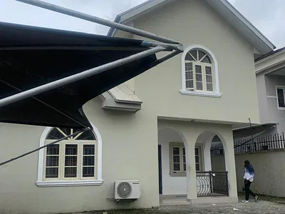 A 4 Bedroom Semi Detached House with BQ.