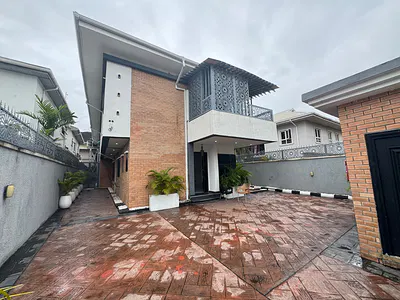 A 5 Bedroom Fully Detached Duplex with Swimming Pool and 2 BQ