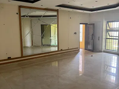 Spacious 3 Bedroom Apartment with BQ
