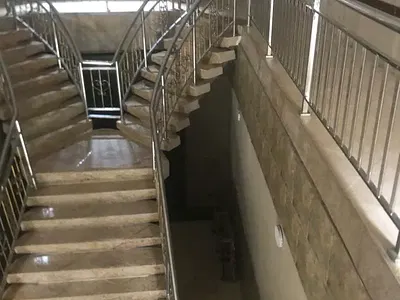 Mini Flat Upstairs with Pop Finishing