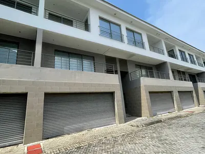 Uk-Styled 5-Bed Home with Cinema