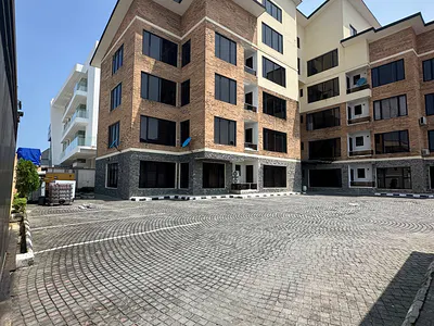 Luxury 4-Bedroom Penthouse Maisonette